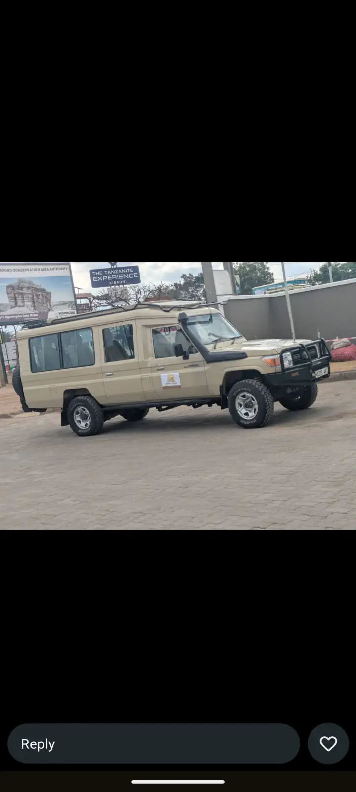 Land Cruiser (extended) safari vehicle